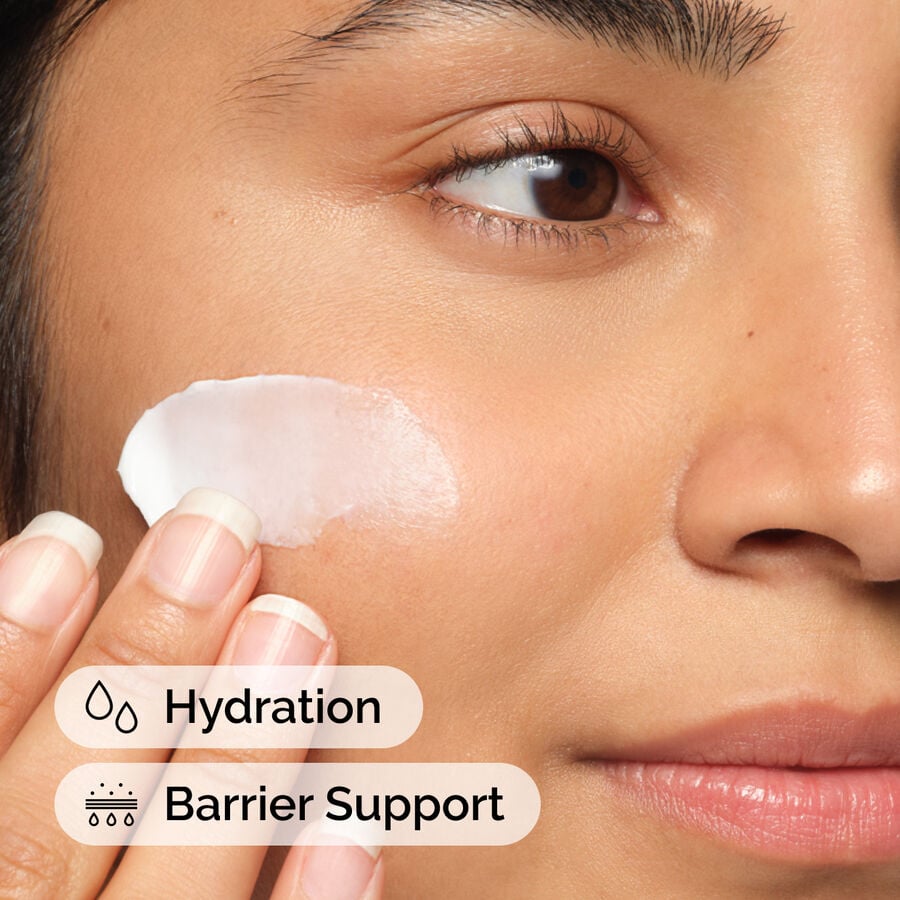 natural-moisturizing-factors-ha-y6 ord-natural-moisturizing-factors-ha-model-application-with-benefits.jpg